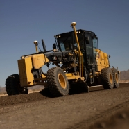CATERPILLAR 140 Greyder